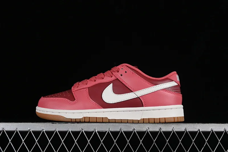 All Categories Nk SB Dunk Series Nk SB Dunk Low Low-top sneakers Nk Dunk Low Strawberry Bear color SB low-top casual sneakers DD1503-603
